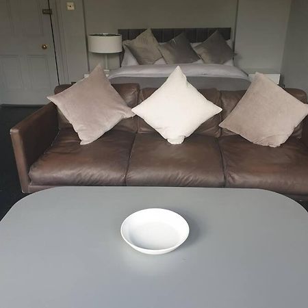 Elegant Studio In Central Hove - 5 Min Walk To Beach - 10 Min To Brighton Luaran gambar