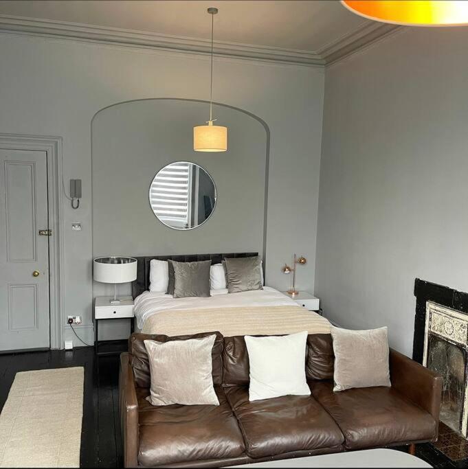 Elegant Studio In Central Hove - 5 Min Walk To Beach - 10 Min To Brighton Luaran gambar