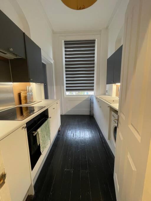 Elegant Studio In Central Hove - 5 Min Walk To Beach - 10 Min To Brighton Luaran gambar