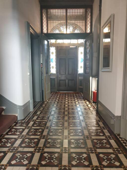 Elegant Studio In Central Hove - 5 Min Walk To Beach - 10 Min To Brighton Luaran gambar