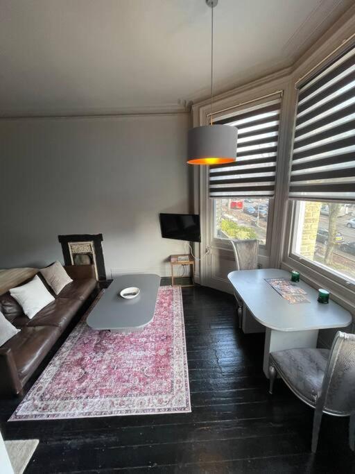 Elegant Studio In Central Hove - 5 Min Walk To Beach - 10 Min To Brighton Luaran gambar