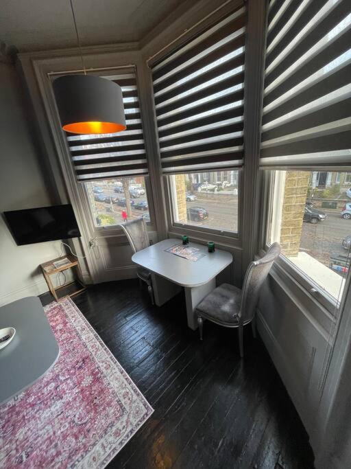 Elegant Studio In Central Hove - 5 Min Walk To Beach - 10 Min To Brighton Luaran gambar