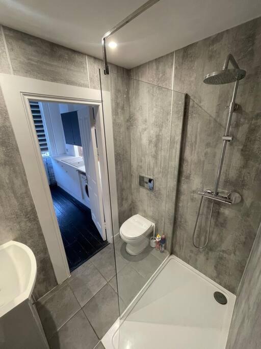 Elegant Studio In Central Hove - 5 Min Walk To Beach - 10 Min To Brighton Luaran gambar