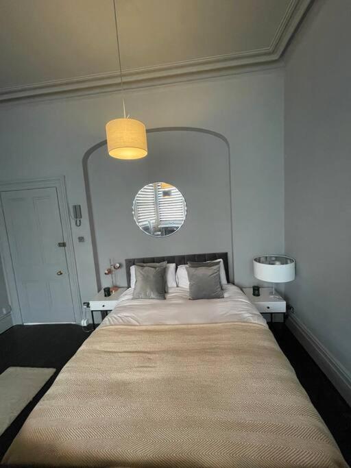 Elegant Studio In Central Hove - 5 Min Walk To Beach - 10 Min To Brighton Luaran gambar