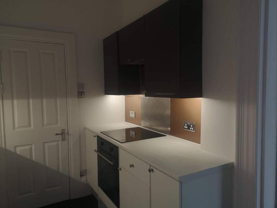 Elegant Studio In Central Hove - 5 Min Walk To Beach - 10 Min To Brighton Luaran gambar