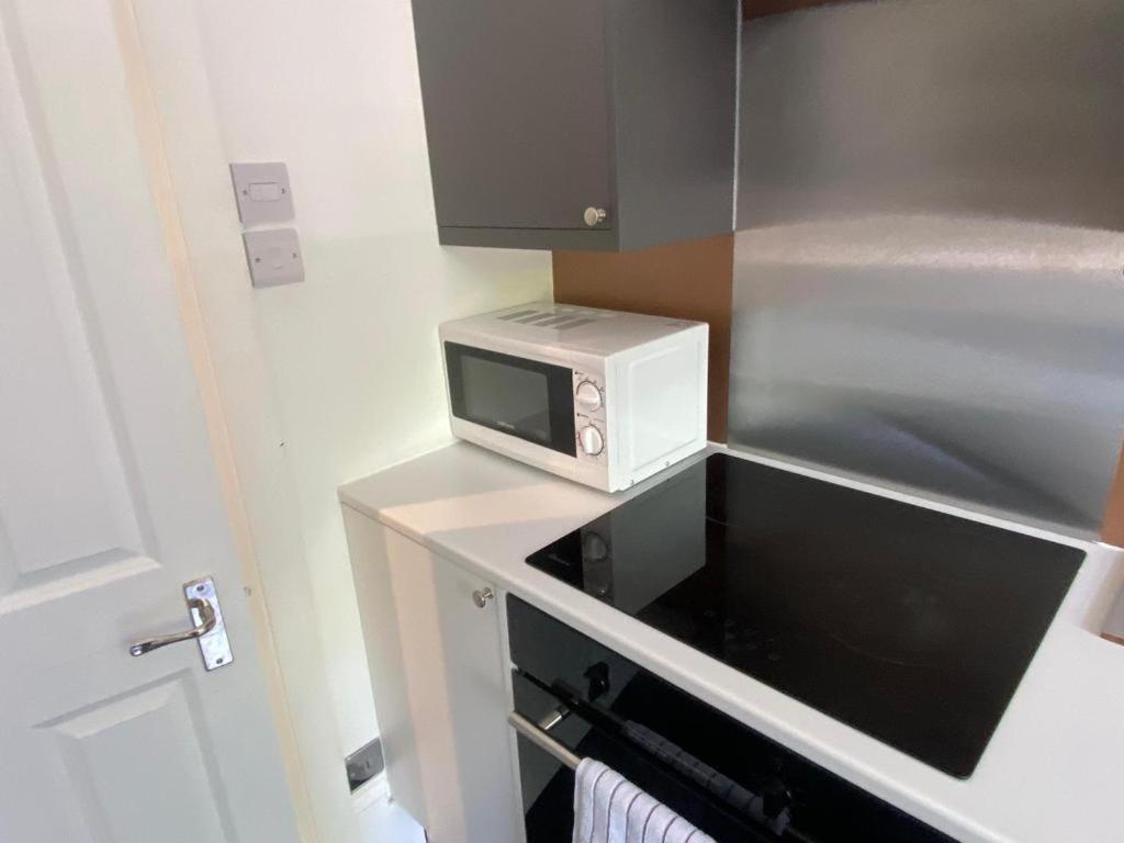 Elegant Studio In Central Hove - 5 Min Walk To Beach - 10 Min To Brighton Luaran gambar