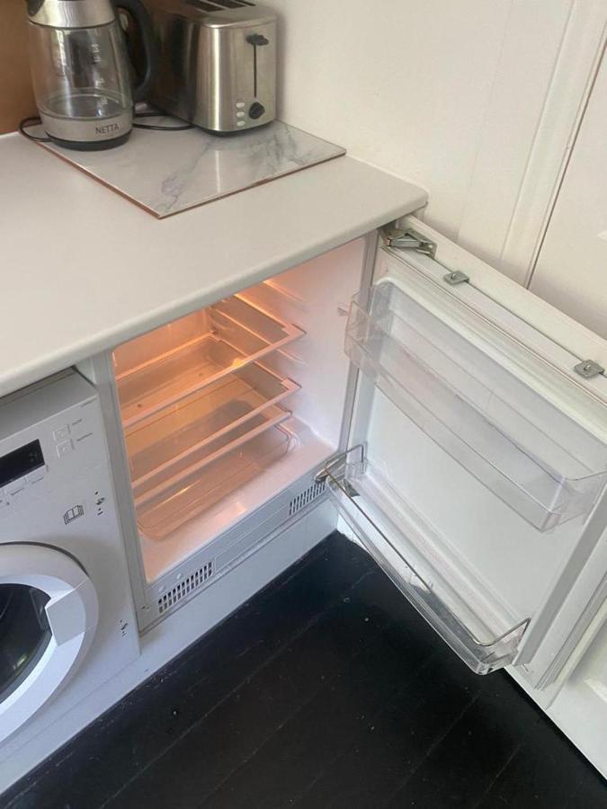 Elegant Studio In Central Hove - 5 Min Walk To Beach - 10 Min To Brighton Luaran gambar