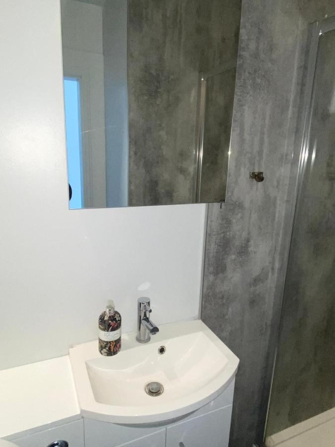 Elegant Studio In Central Hove - 5 Min Walk To Beach - 10 Min To Brighton Luaran gambar